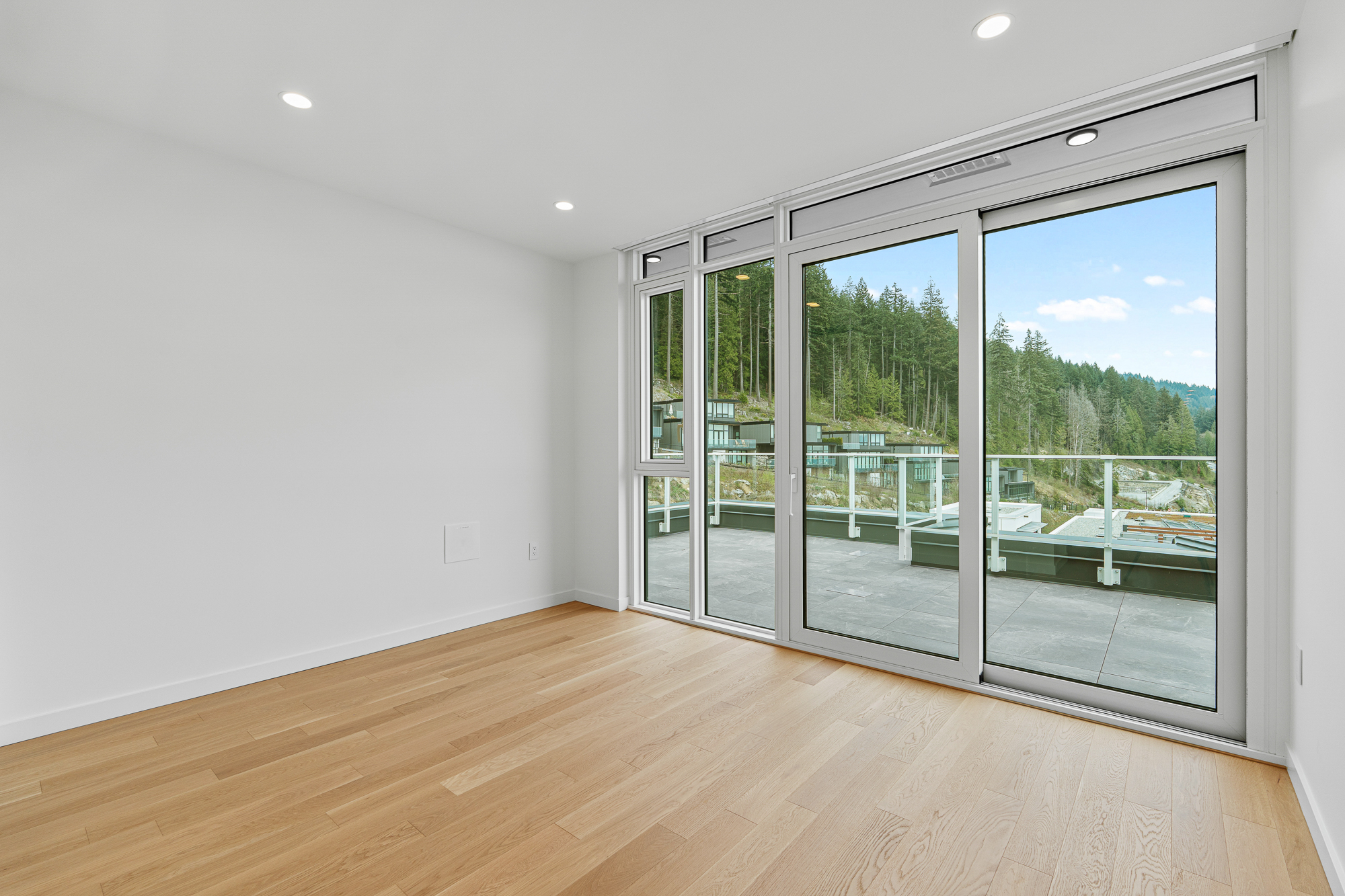 PH#1100 - 3963 Uplands Way
